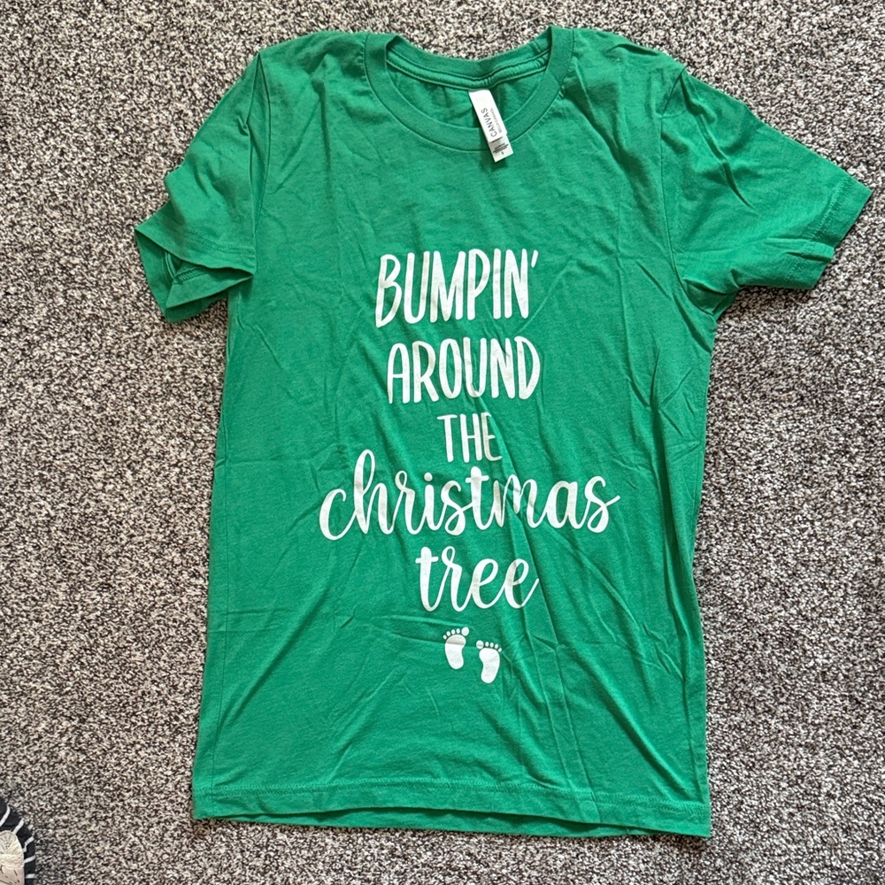 Green 'Bumpin' Around the Christmas Tree' Maternity Tee